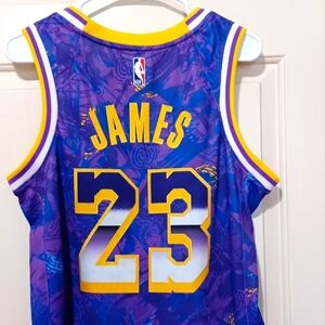 LEBRON JAMES JERSEY